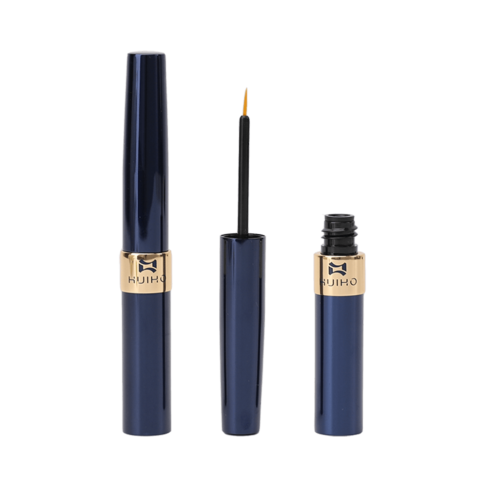 Tabung eye liner plastik dilengkapi dengan penghapus untuk mencegah produk bocor